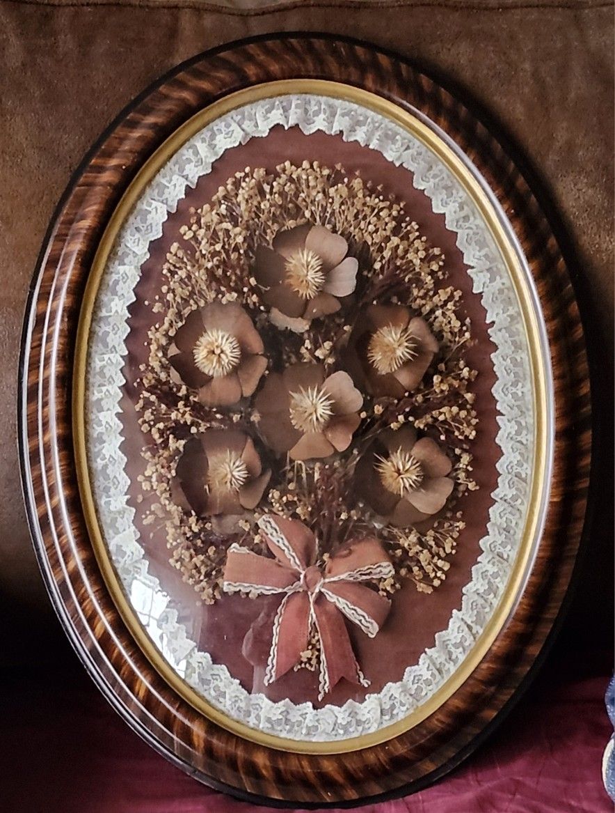 Vintage Wooden Oval Convex Bubble Glass Picture Frame 23" X 17"