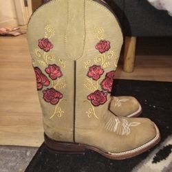 Women's Size 6 Cowboy Boots