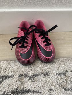 Nike Girl Soccer Cleats