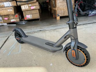🛴 Brand New Electric Scooter – Pickup Only