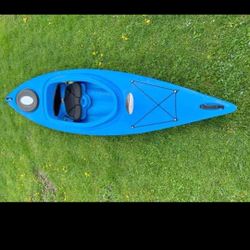 Future Beach Fusion 124 Kayak With Paddle And Destress Whistle