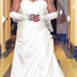 Wedding Dress with veil & gloves