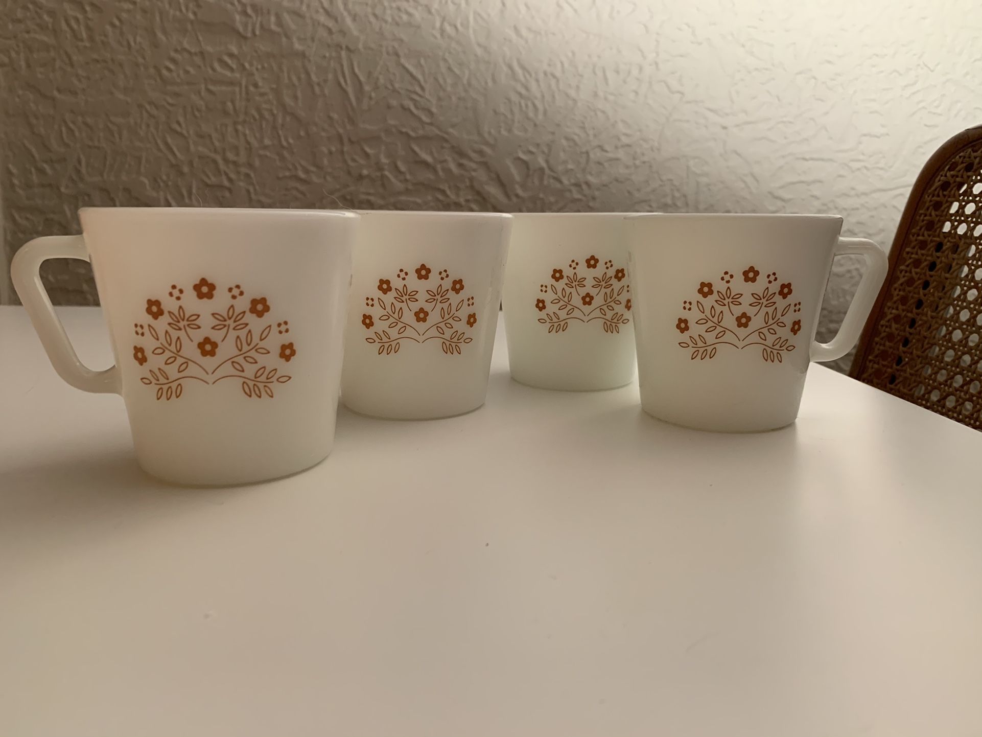 Vintage Pyrex Mugs (4)