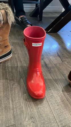 Red hunter rain boots size 6 women
