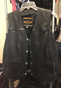 Women’s motorcycle vest (Tennessee Leather inc)