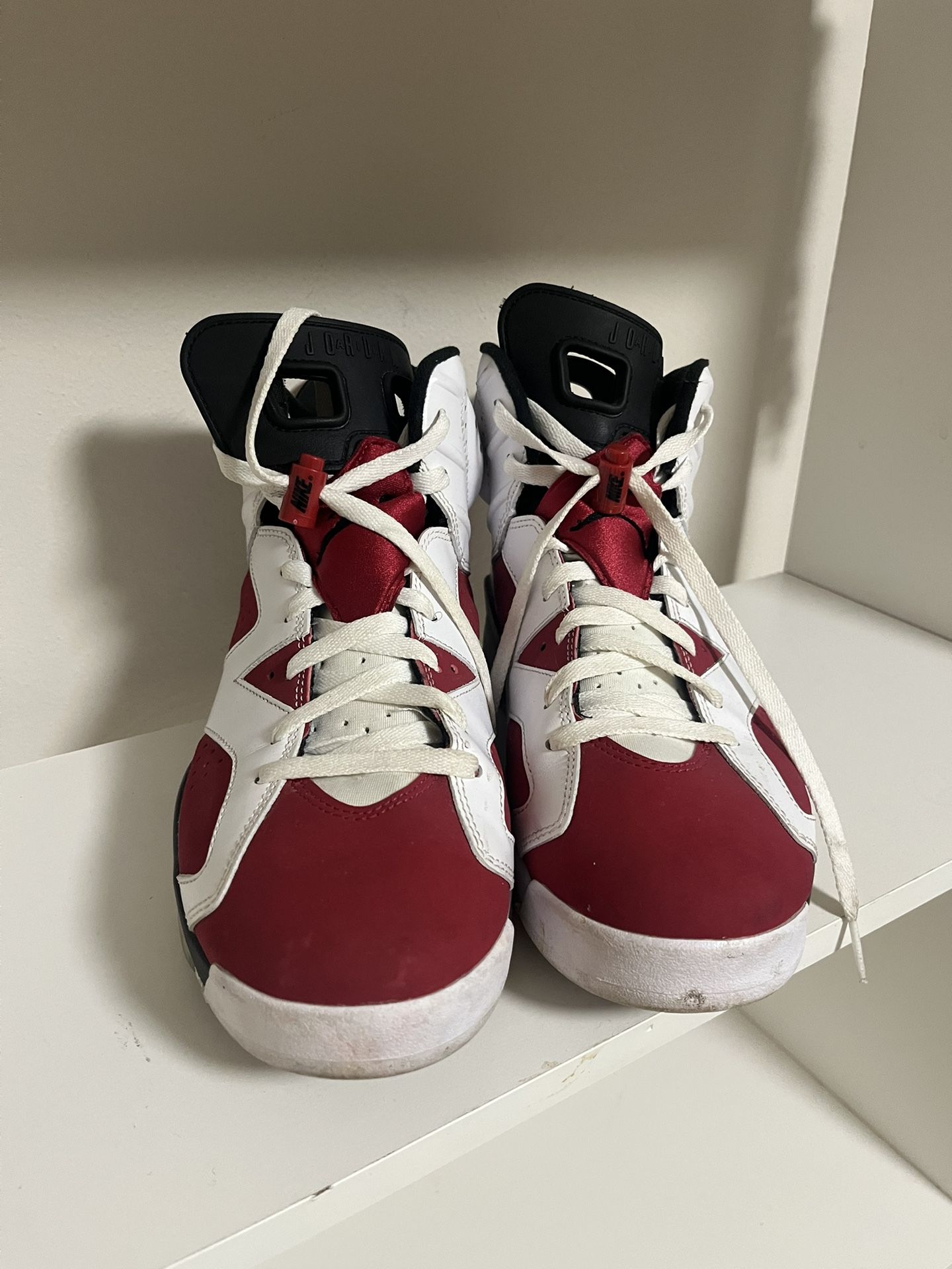 Carmines 6 