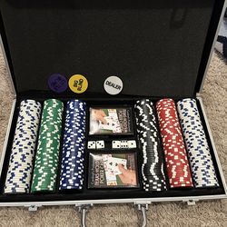 Cardinal Professional Deluxe Poker Set in Aluminum Case