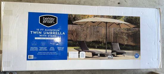 berkley jensen. 15 FT ALUMINUM TWIN UMBRELLA WITH STAND