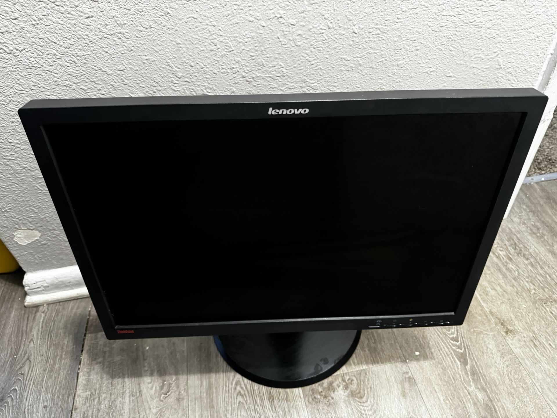 Lenovo ThinkVision Lt1952p 19" 1440x900 LED Backlit Widescreen Monitor - Refurbished