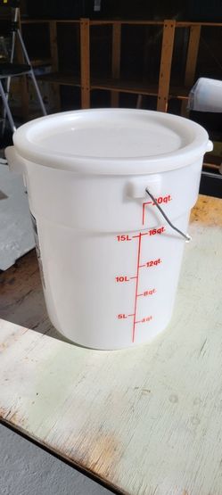 20qt Liquid Storage Container