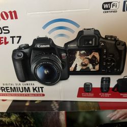 Brand New Cannon camera Bundle. Never Opened Or Used. 