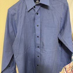 Men’s M Sky blue color wrinkle free shirt