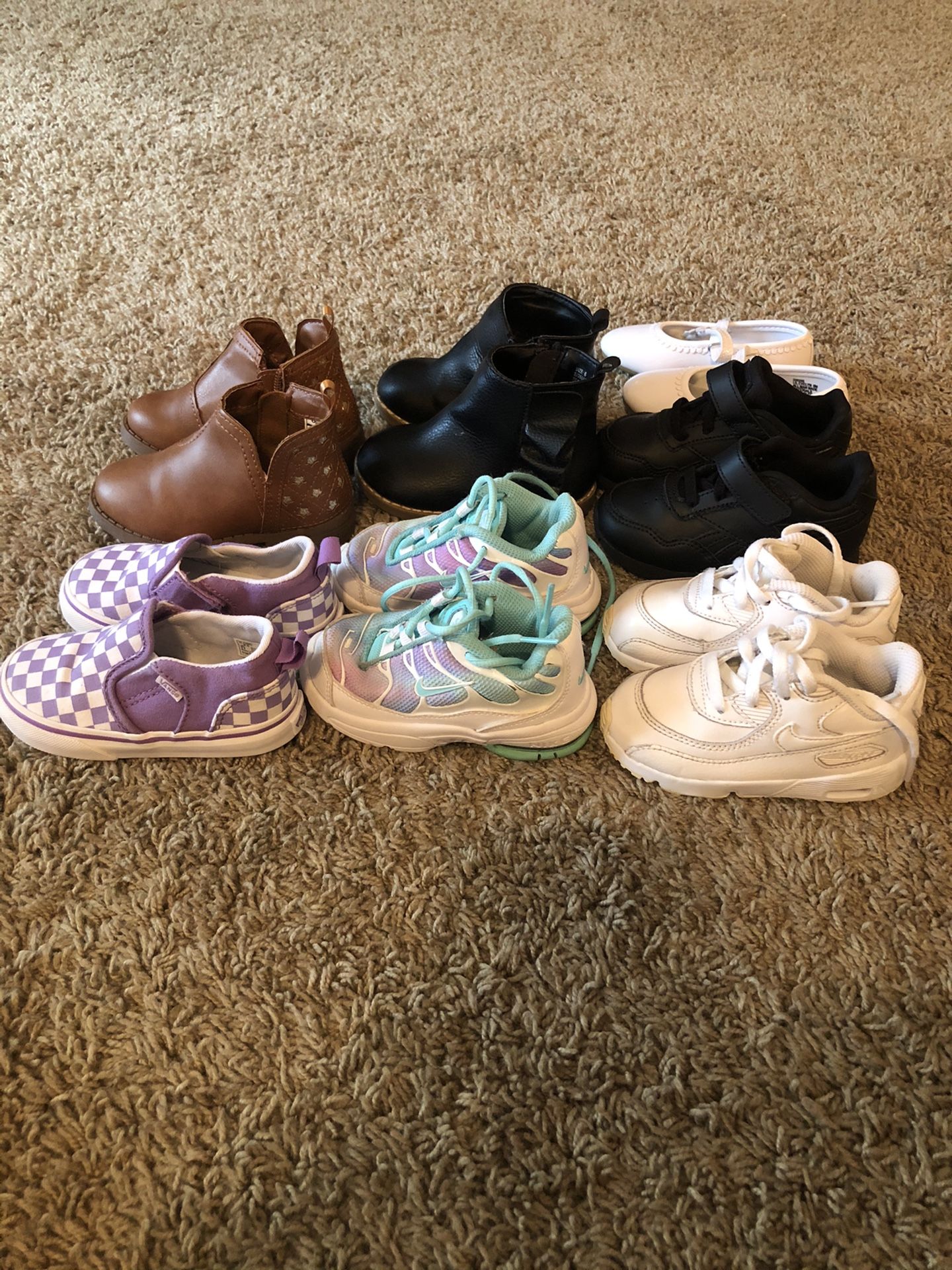 Gently worn toddler girl shoes