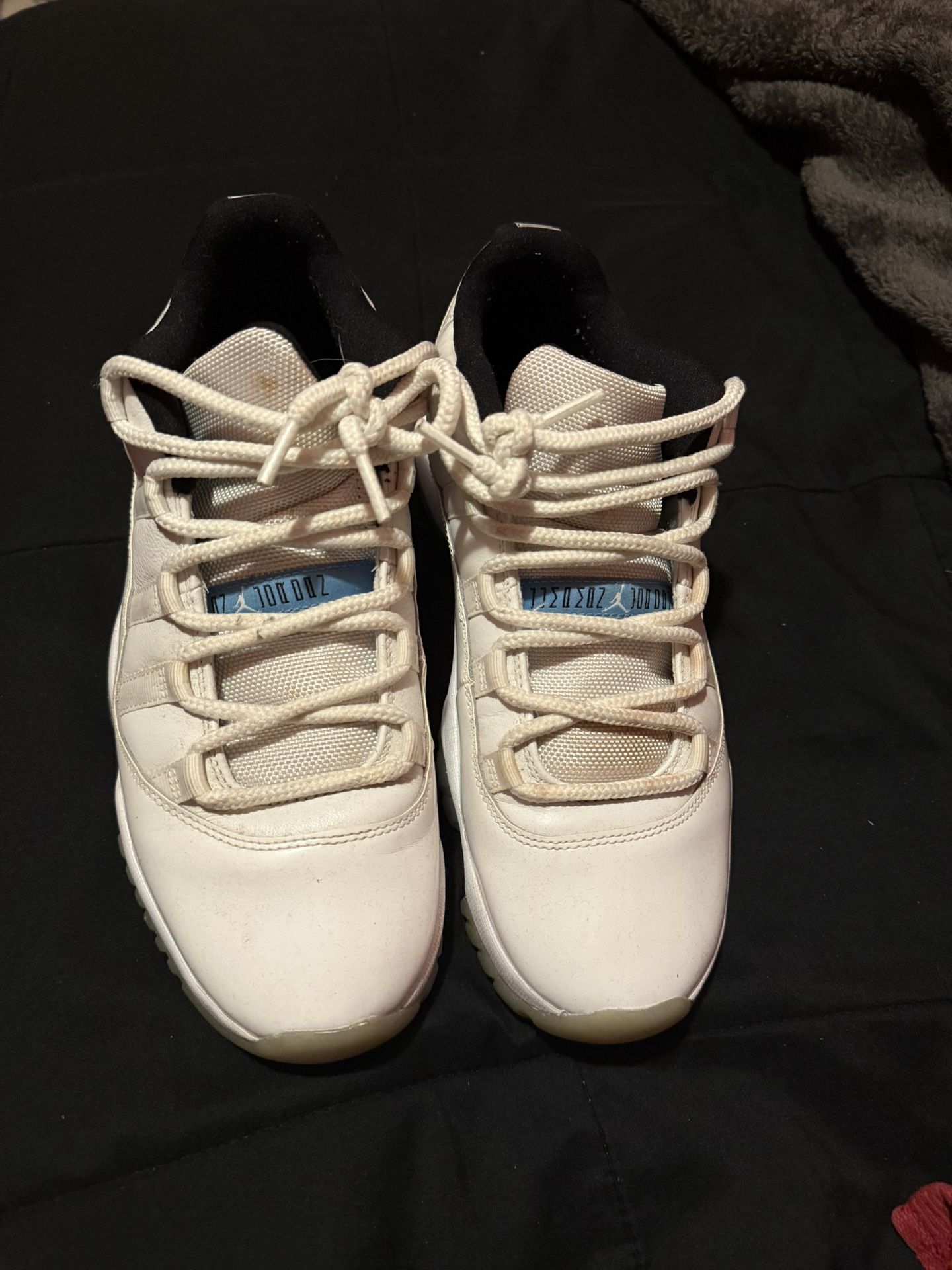 Jordan 11 low legend blue