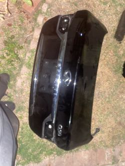 Q50 trunk