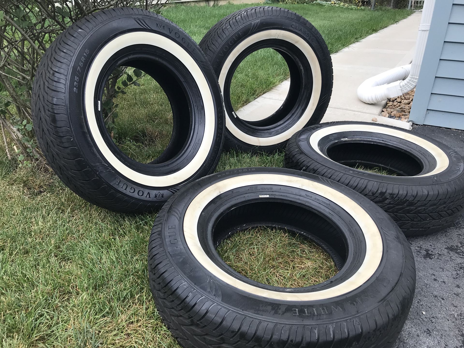 235-75-15 Vogue tires classic whitewalls