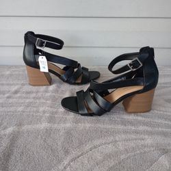 Time and Tru Block Heel Black Sandal Size 10