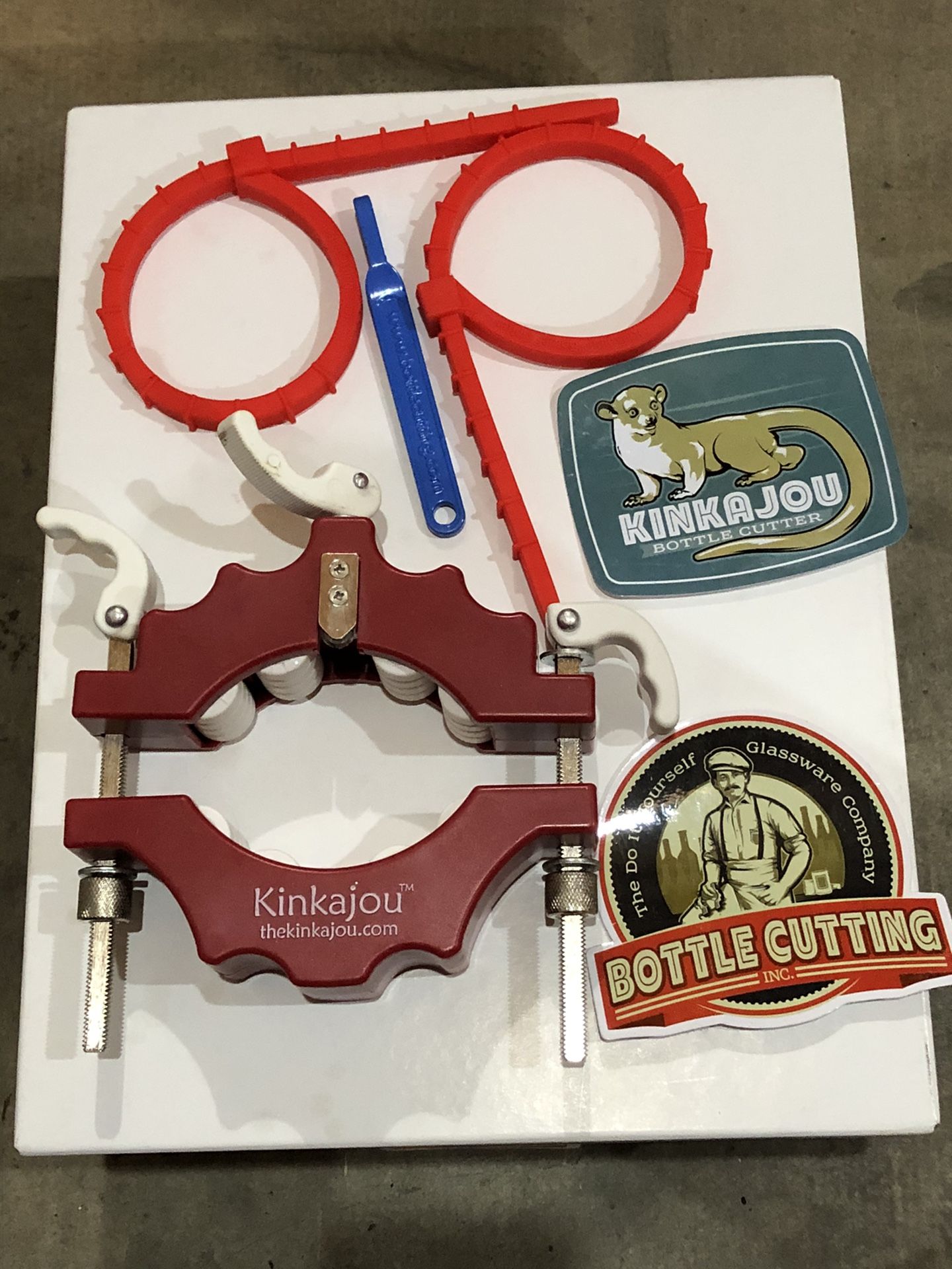 Kinkajou - bottle cutter