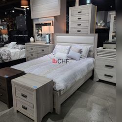 4 Pc Queen  / Eastern King Size Bedroom Set  ( Included bed frame , dresser ,mirror ,nightstand )