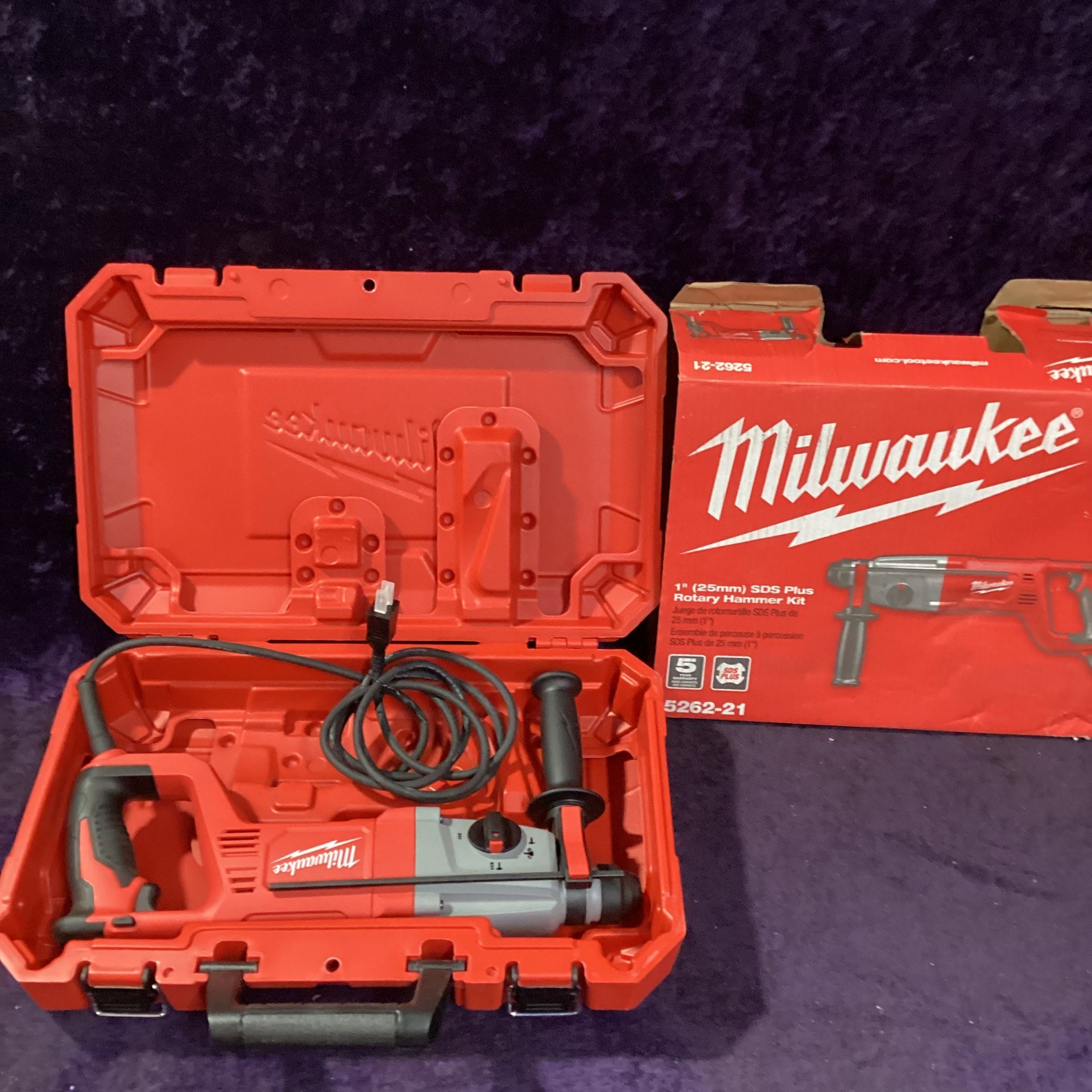 🧰🛠Milwaukee Amp Corded 1” SDS D Handle Rotary Hammer w/Storage