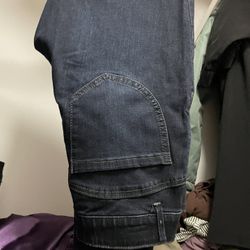Pants with strap on the side size 6