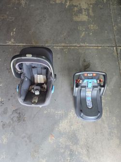 UPPAbaby carry car seat with handle