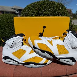Air Jordan Retro 6; Size: 12.5M