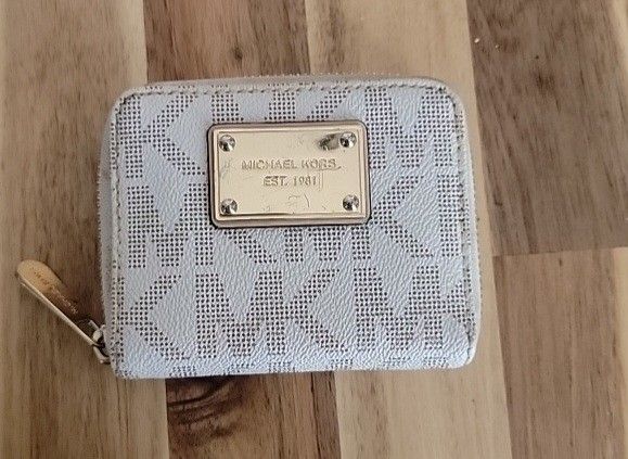 Small Michael KORS MK Wallet