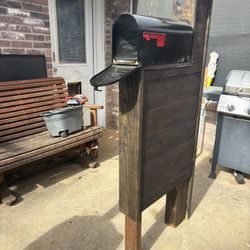 Wood Mailbox 