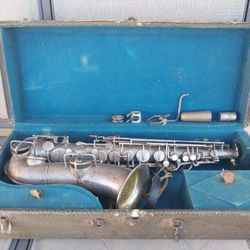VINTAGE AMERICAN STANDARD SAXOHOPHONE LOW PITCH A 2813