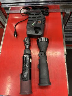Matco tools 12 volt electric 3/8 ratchet and flash light and charger ,(NO BATTERY) both work $225