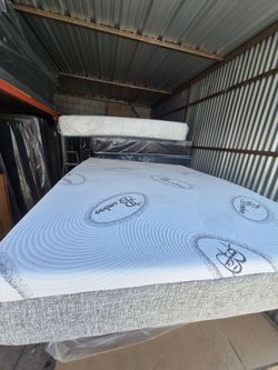 NEW  QUEEN MEMORY FOAM