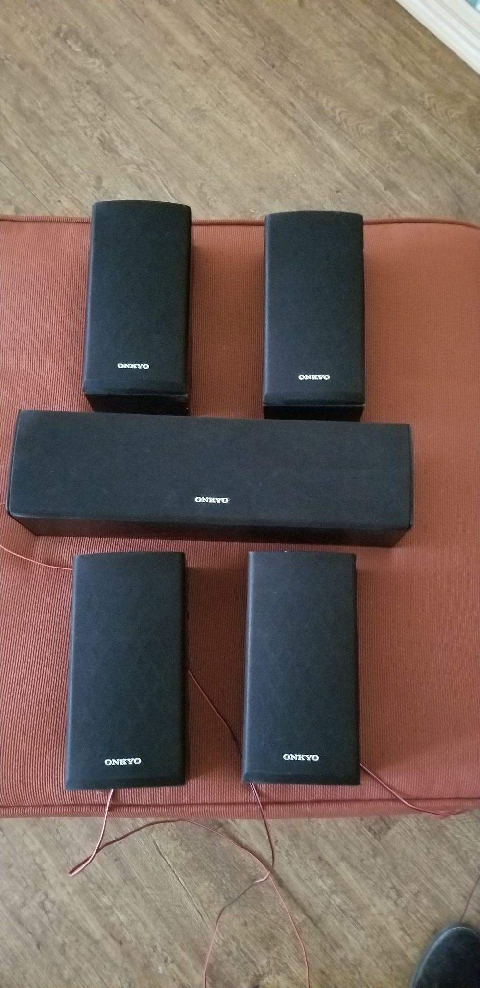 Onkyo sourround sound speakers