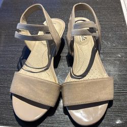 Dress shoes