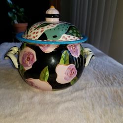 Droll Designs  Small Pot With Lid