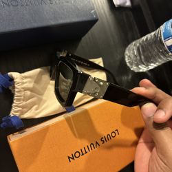 Louis Vuitton Match Sunglasses