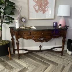 Entry Table / Console Table