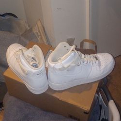 High Top Nike Shoes Airforce Ones All White