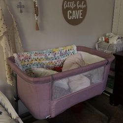 Baby crib 