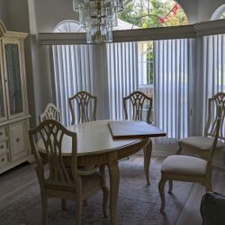 Dining Table, China Cabinet,6 chairs, 2leafs, Table Protector 