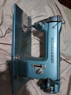 Vintage Kenmore sewing machine works perfect
