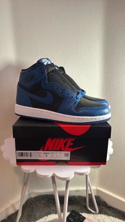 Jordan 1 high marina blue size 4