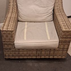 Better Homes & Gardens River Oaks Outdoor Swivel Glider  Wicker Seating Chair