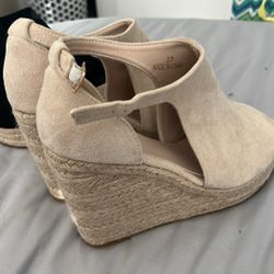 Women’s Shoes 