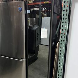 Styler SMART Steam Closet in Mirrored Finish with TrueSteam Technology and Moving Hangers