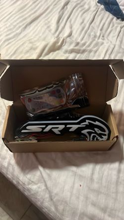 SRT hellcat flow series front emblem BRAND NEW