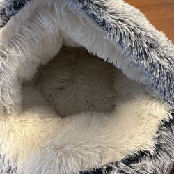 Fluffy Cat Bed/ Nook
