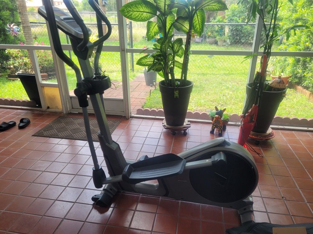Elliptical Exercise Machine