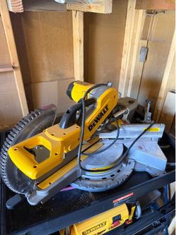 DEWALT Miter Saw, 12 Inch Double Bevel Sliding Compound Miter Saw