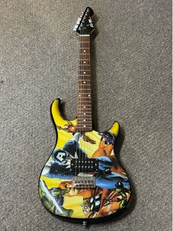 PEAVEY ELECTRIC GUITAR AVENGERS MARVEL ROCKMASTER GUITAR HAWKEYE HULK